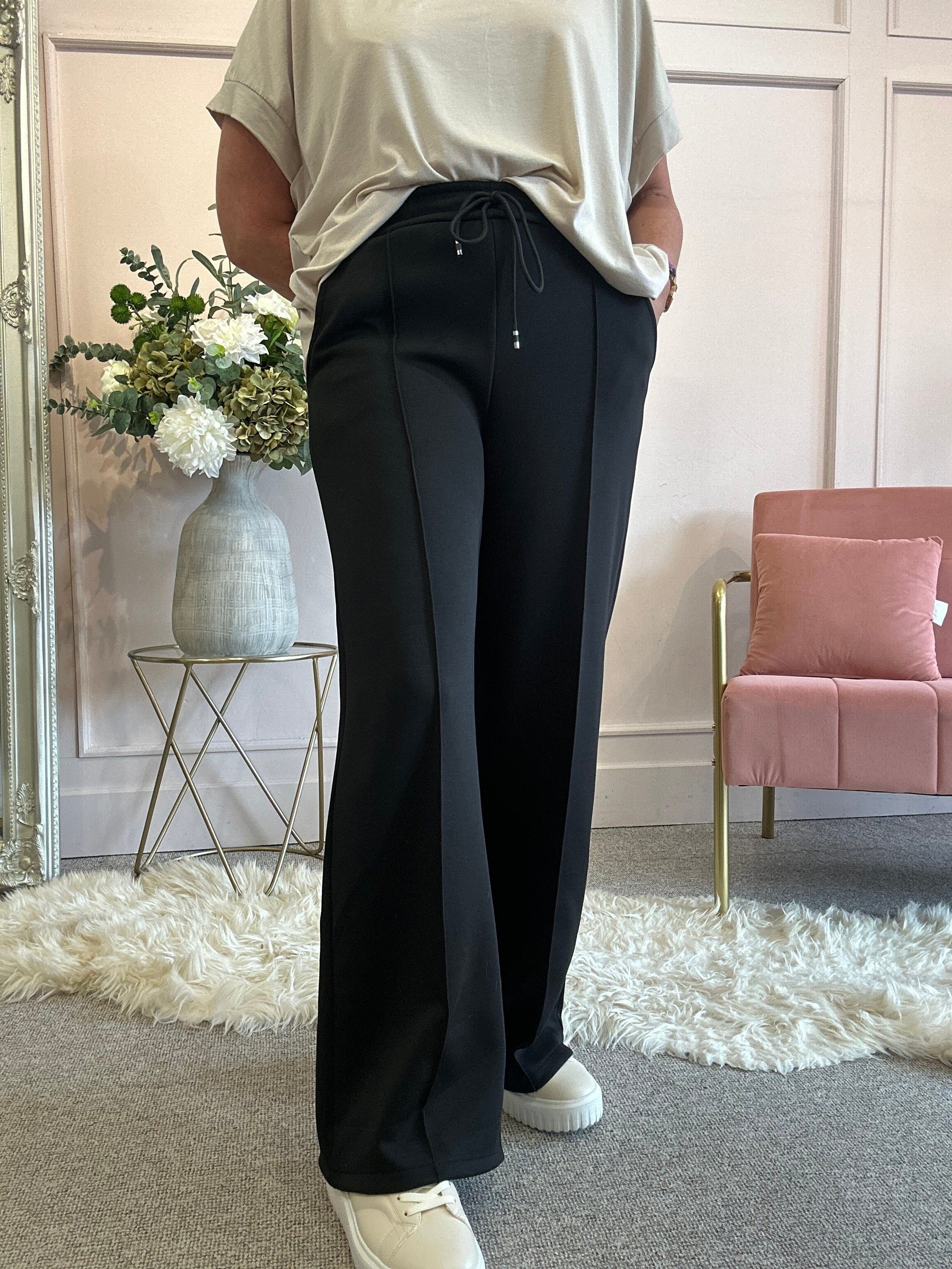 Comfy Wide Leg Lounge Pant - Black - Wardrobe By Simone