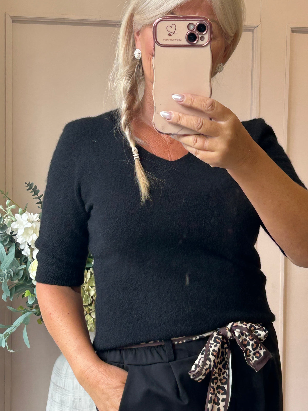 V Neck Short Sleeve Jumper - Black