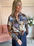 Load image into Gallery viewer, Floral Bloom Zip Jacket - Brown/Blue
