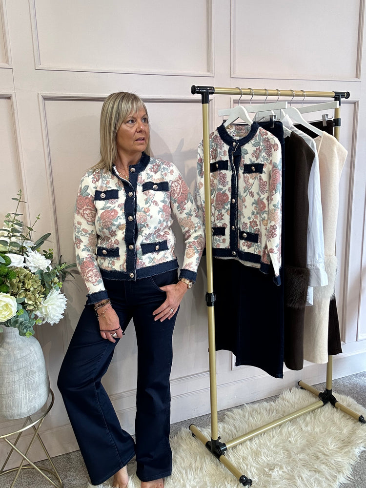 Stylish Vintage Floral Edged Jacket/Cardi  - Cream