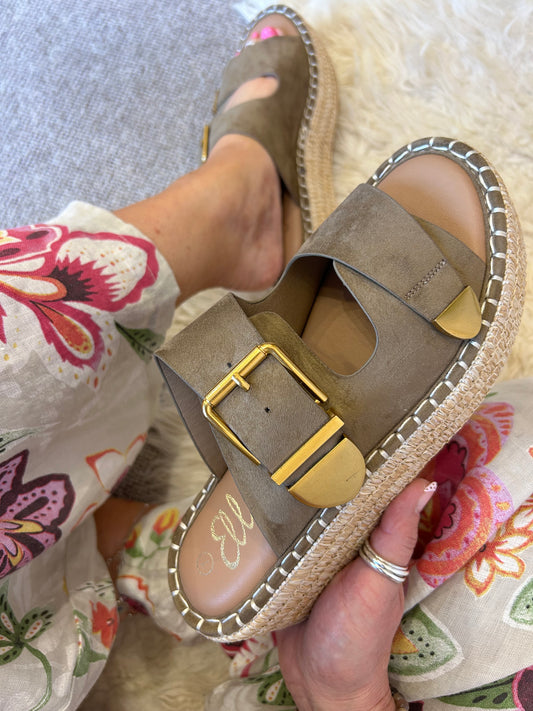 Ivy Buckle & Weave Slider Sandal - Taupe - Wardrobe By Simone