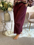Load image into Gallery viewer, Baggy Barrel Jogger Pant - Damson
