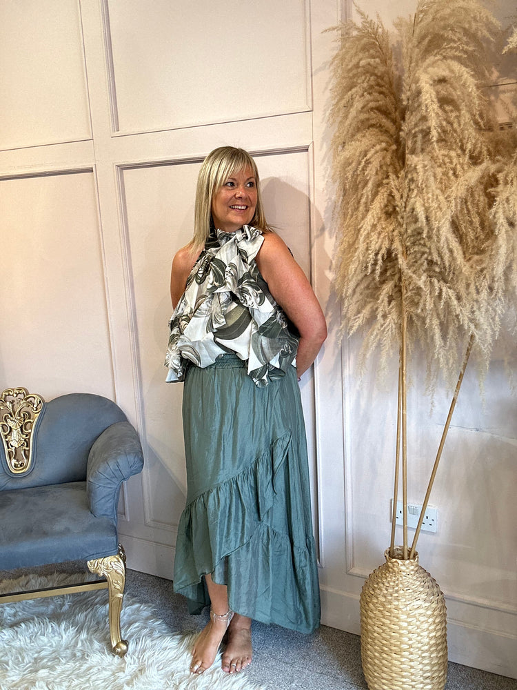Ruffle sleeveless blouse - Green/cream - Wardrobe By Simone