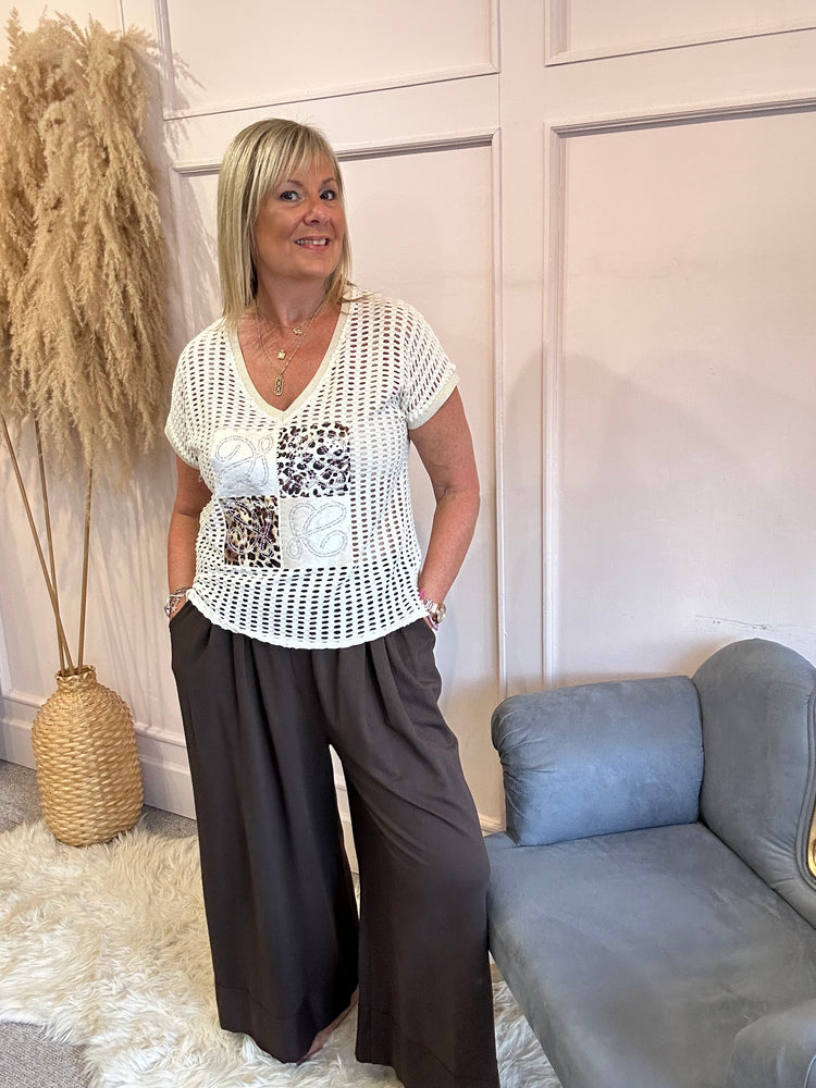 Short sleeve v neck top - Cream/Leopard