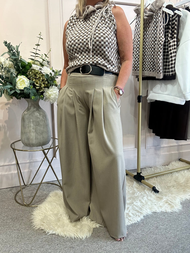 Wide Leg Pin tuck Front Trouser - Oatmeal
