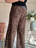 Load image into Gallery viewer, Belted Leopard Wide Pant - Brown/Black
