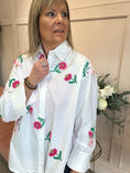 Load image into Gallery viewer, Meadow Flowers Shirt - White - Wardrobe By Simone
