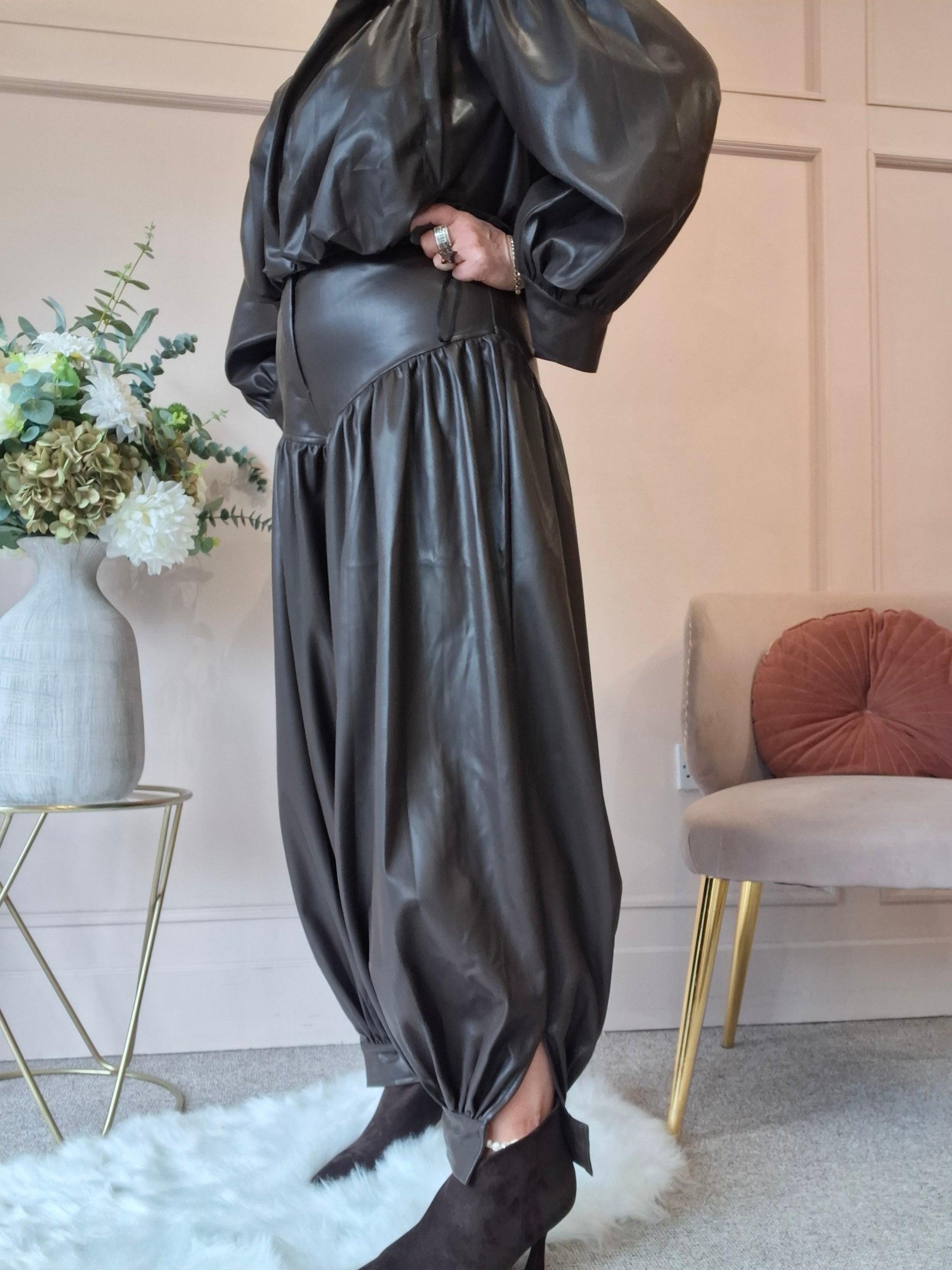 Quirky Faux Leather Cuffed Pant - Chocolate