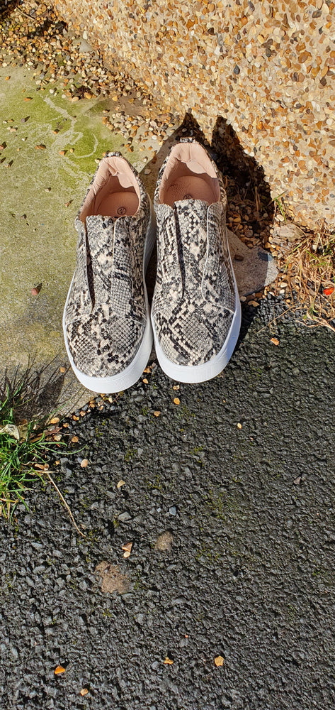 Laceless Platform Sole Trainer - Snake Print