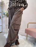 Load image into Gallery viewer, Relaxed Cargo Pant - Clay
