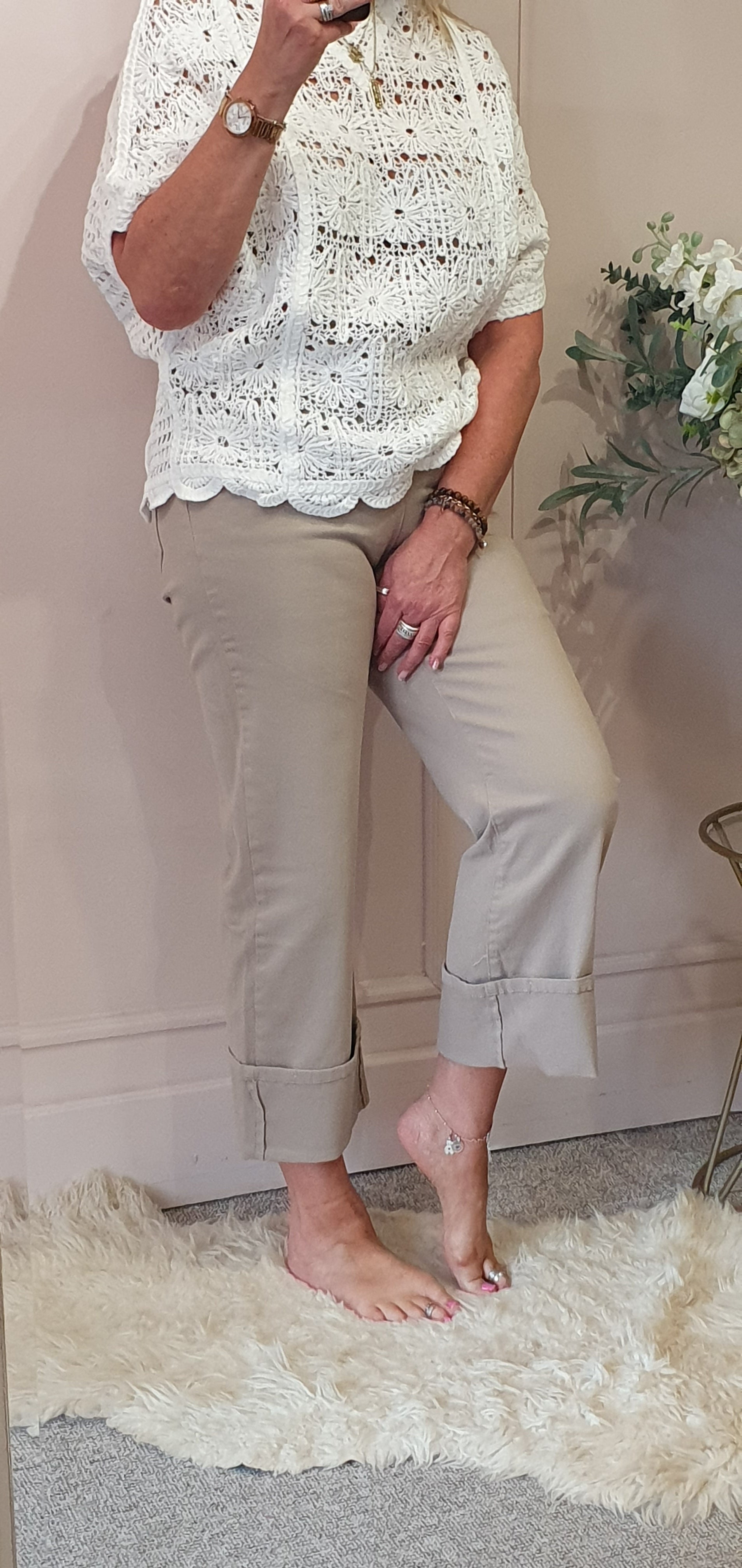 Turn Up Wide Jeans - Beige - Wardrobe By Simone