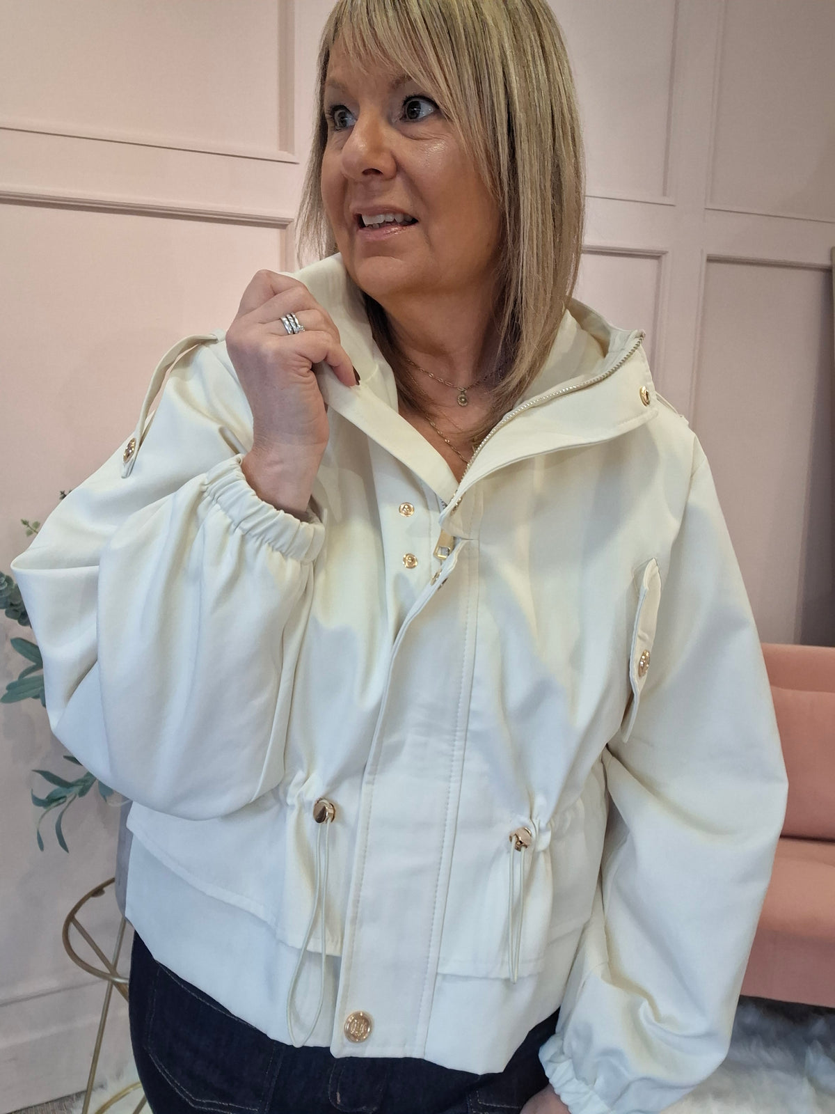 Short Hooded Jacket - Cream