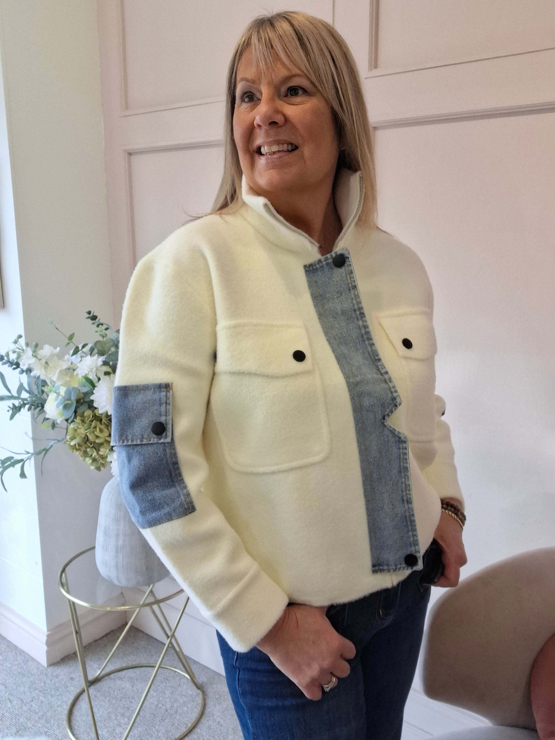 A Cosy Feel Denim Detail Jacket - Cream