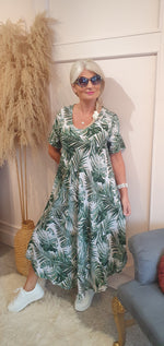 Palm Breeze Maxi Dress - Green/White