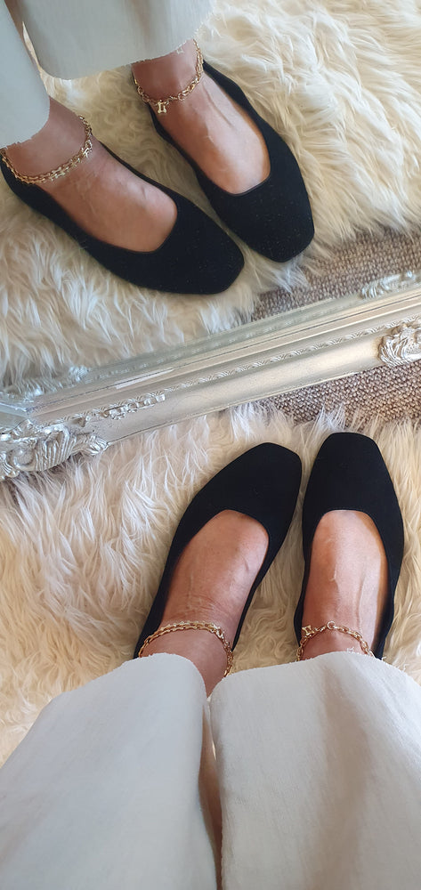 Chain Ankle Strap Flat Shoe - Black
