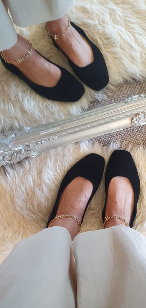 Chain Ankle Strap Flat Shoe - Black