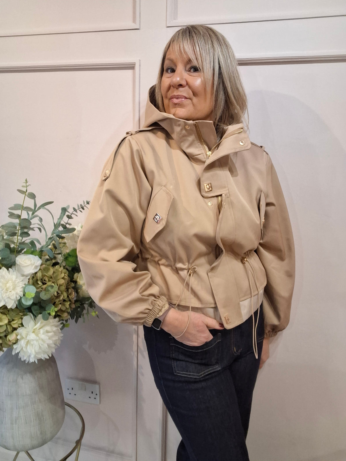 Short Hooded Jacket - Caramel/Cream