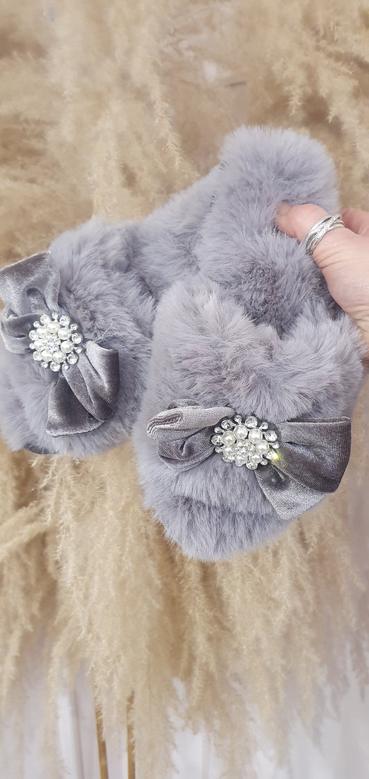 Bow & Gem Slider Slipper -Mink