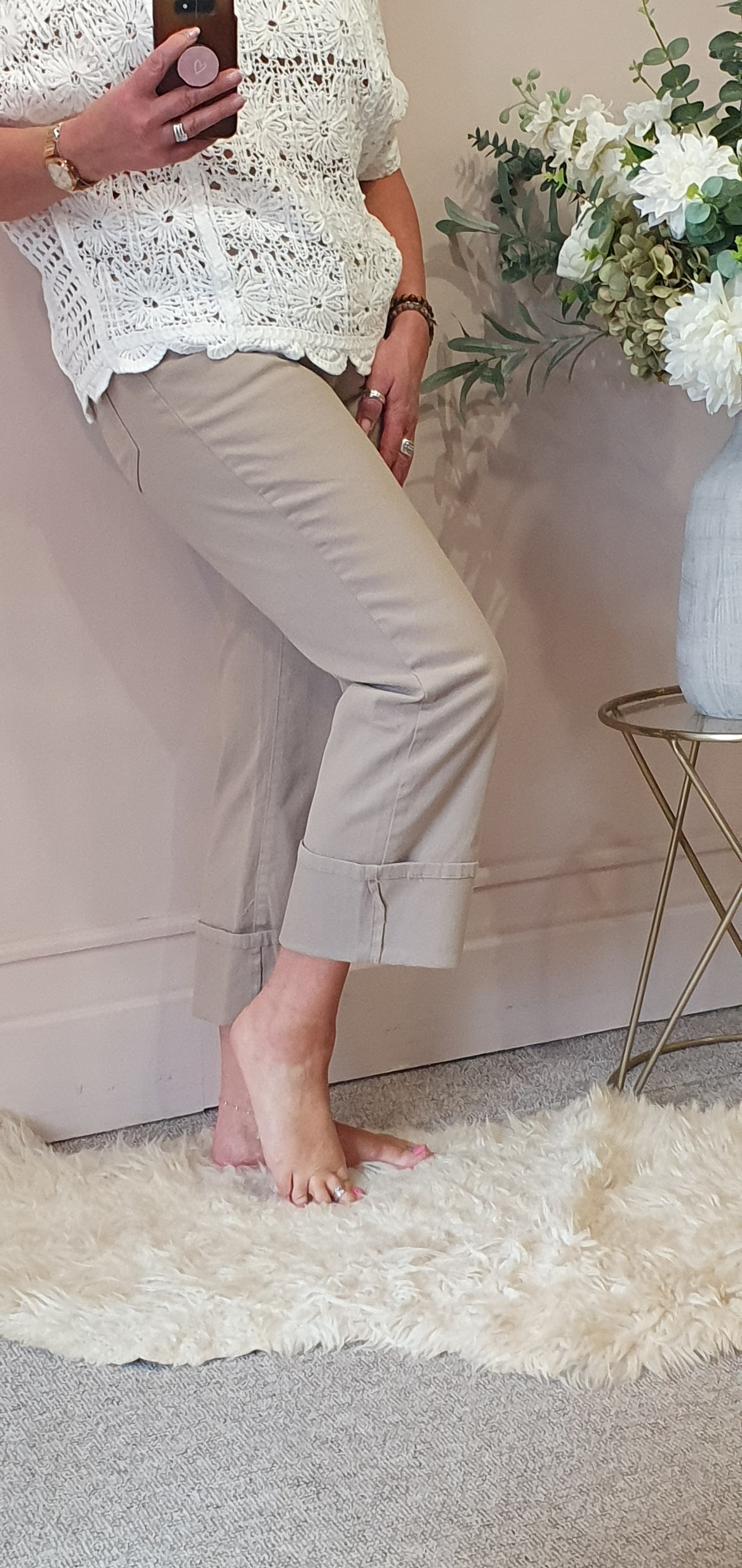 Turn Up Wide Jeans - Beige - Wardrobe By Simone