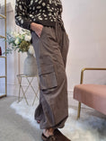 Load image into Gallery viewer, Relaxed Cargo Pant - Clay

